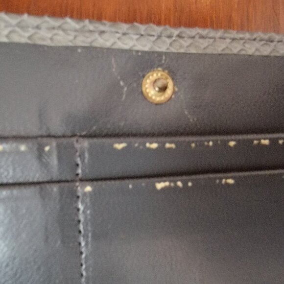 Cora Jacobs Collection Gray Leather Wallet - Picture 9 of 14